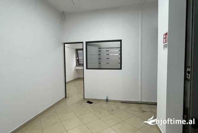 Business Property for Rent 1+1 in Tirana - 1,700 Euro