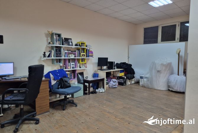 Business Property for Rent 1+1 in Tirana - 1,200 Euro