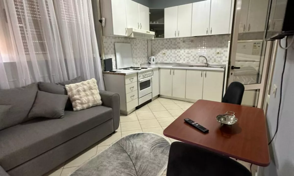 Casa privata/Indipendente in affitto a Tirana 1+1, Arredato