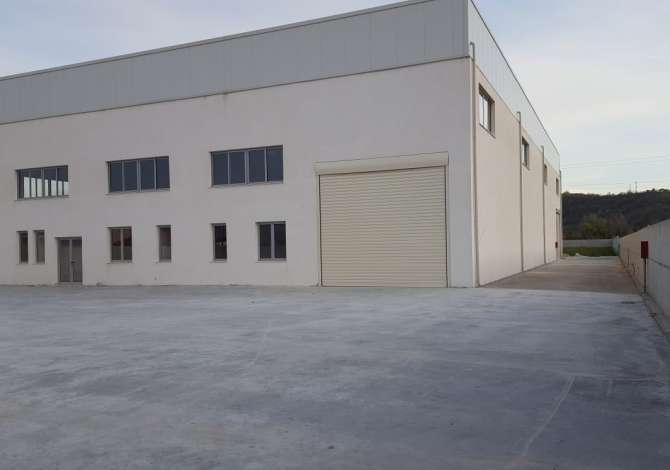 Ambient biznesi me qera 4+1 ne Tirane - 2,500 Euro