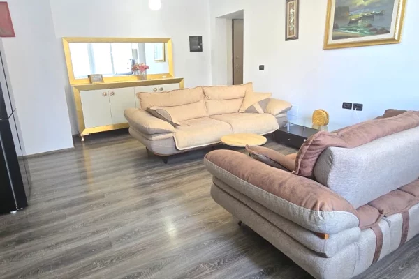 Shtepi ne shitje 2+1 ne Tirane - 195,000 Euro