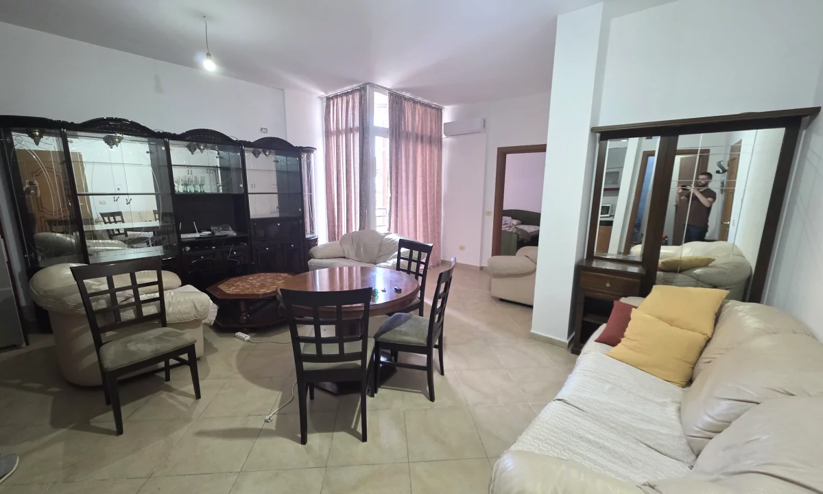 Shtepi me qera Apartament ne Tirane, 1+1, Mobilimi E mobiluar, Pagesa 33,000  Leke.