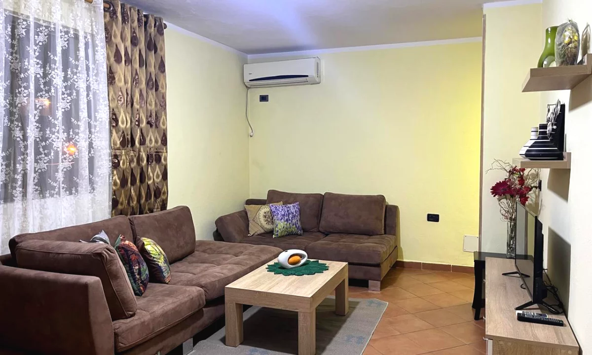 Shtepi me qera Apartament ne Tirane, 1+1, Mobilimi E mobiluar, Pagesa 46,000  Leke.