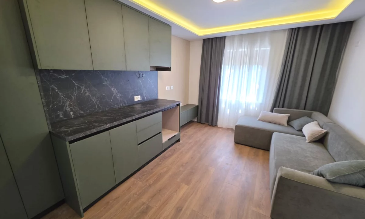 Appartamento in vendita a Tirana 4+1, Arredato