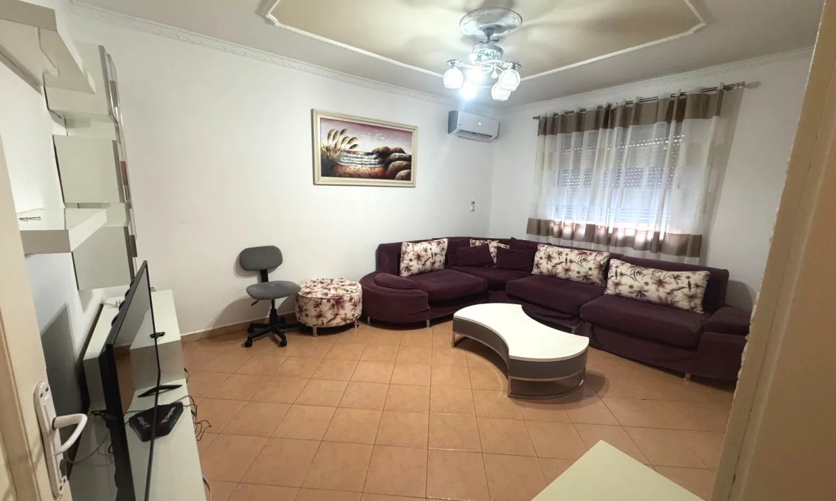 Shtepi me qera Apartament ne Tirane, 2+1, Mobilimi E mobiluar, Pagesa 50,000  Leke.