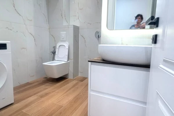 Shtepi me qera Apartament ne Tirane, 1+1, Mobilimi E mobiluar, Pagesa 700  Euro.
