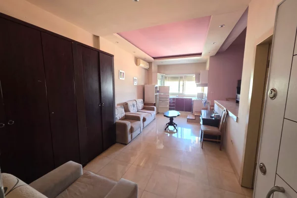Shtepi ne shitje Apartament ne Tirane, 3+1, Mobilimi E mobiluar, Pagesa 152,000  Euro.