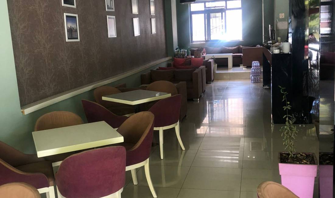 Jepet me qera ambient per biznes ne Kombinat,Cmimi per qera : 800 euro