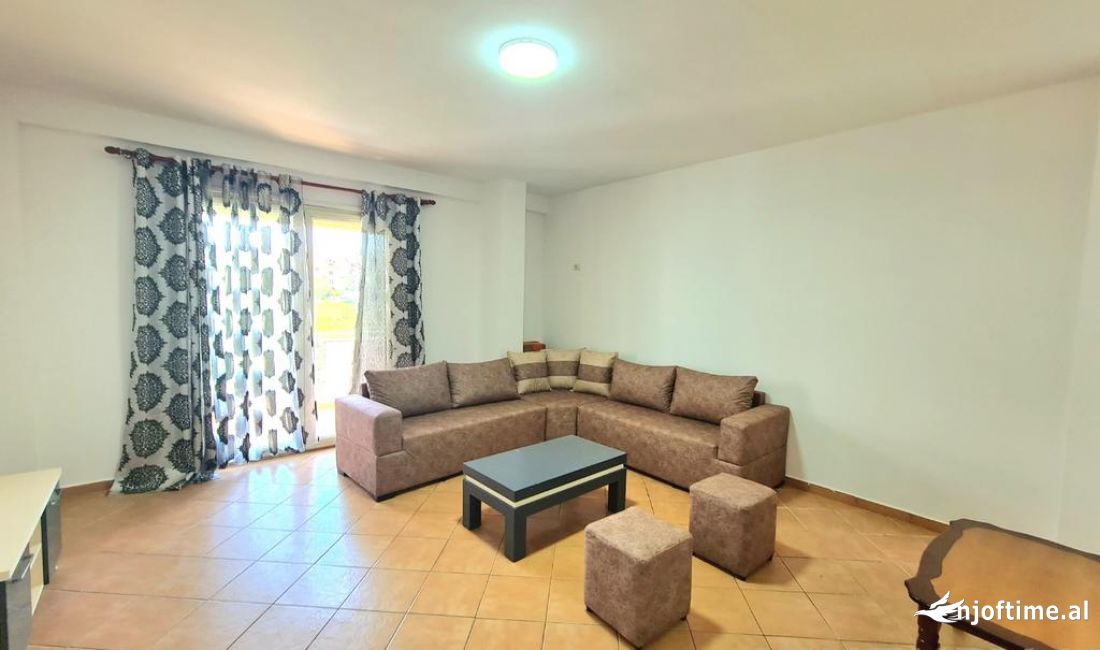 Shtepi ne shitje Apartament ne Tirane, 2+1, Mobilimi E mobiluar, Pagesa 132,000  Euro.