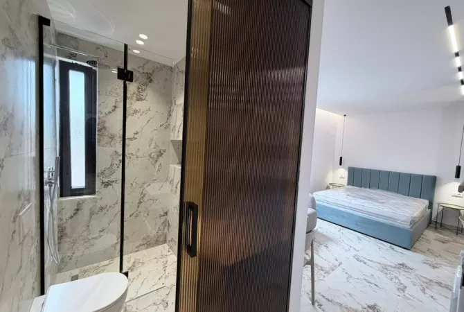 Shtepi ne shitje Apartament ne Tirane, 2+1, Mobilimi E mobiluar, Pagesa 219,000  Euro.