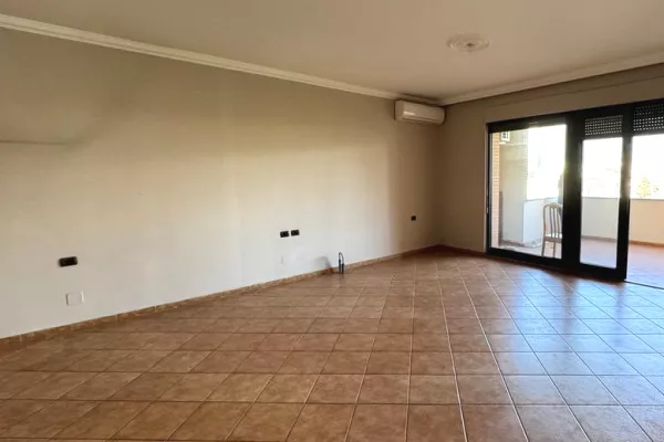 Business Property for Rent 3+1 in Tirana - 2,000 Euro