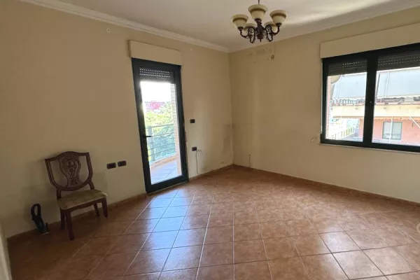 Business Property for Rent 3+1 in Tirana - 2,000 Euro