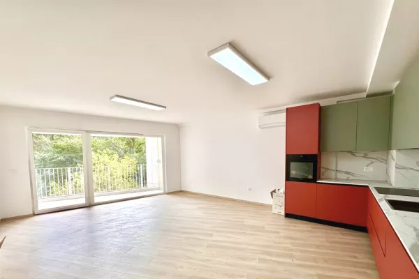 Business Property for Rent 3+1 in Tirana - 1,500 Euro