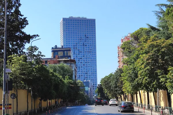 Business Property for Rent 2+1 in Tirana - 4,500 Euro
