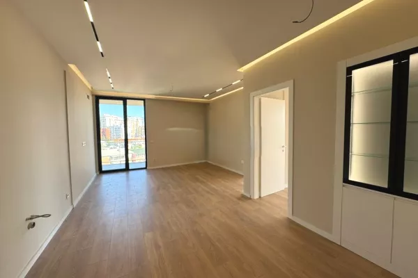 Business Property for Rent 3+1 in Tirana - 1,500 Euro