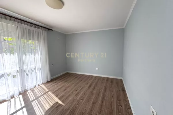 Shtepi ne shitje 2+1 ne Tirane - 135,000 Euro