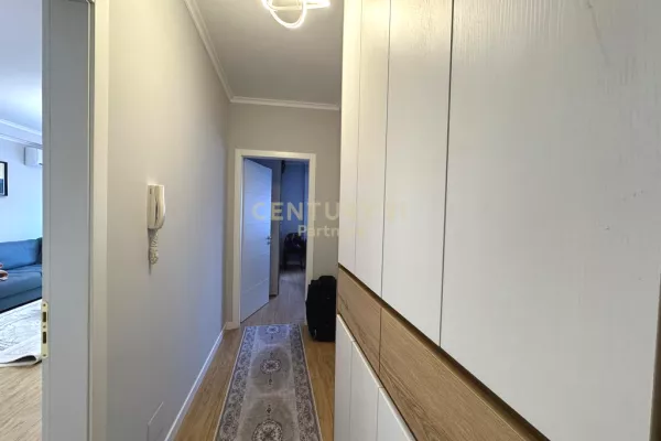 Shtepi ne shitje Apartament ne Tirane, 1+1, Mobilimi E mobiluar, Pagesa 128,000  Euro.