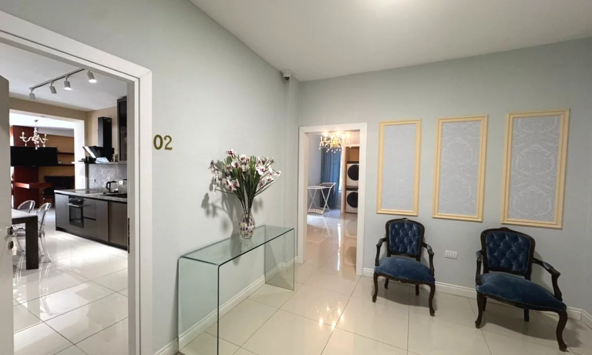 Shtepi ne shitje Apartament ne Tirane, 1+1, Mobilimi E mobiluar, Pagesa 700,000  Euro.