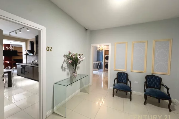 Shiten 2 Garsoniere dhe Apartament 1+1 në Ish-Bllok!