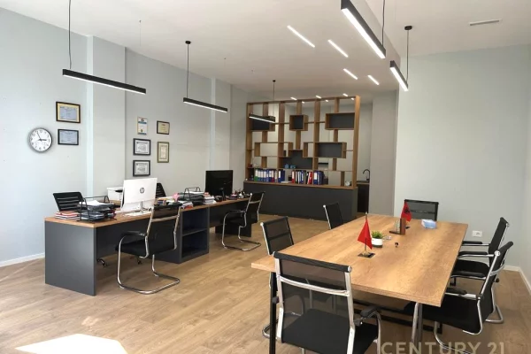 Business Property in Sale 3+1 in Tirana - 162,000 Euro
