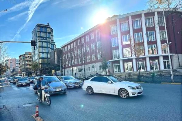 Business Property for Rent 1+1 in Tirana - 4,500 Euro