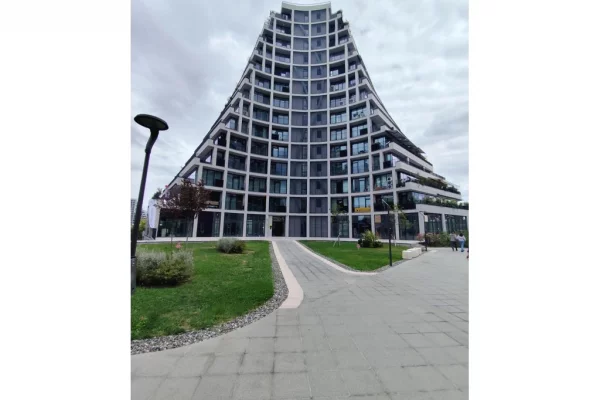 Business Property for Rent 3+1 in Tirana - 1,800 Euro