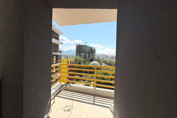 Business Property for Rent 5+1 in Tirana - 2,500 Euro