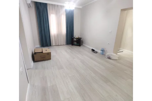 Zyre per Qira – 21 Dhjetori, Buze Rruges Kryesore!