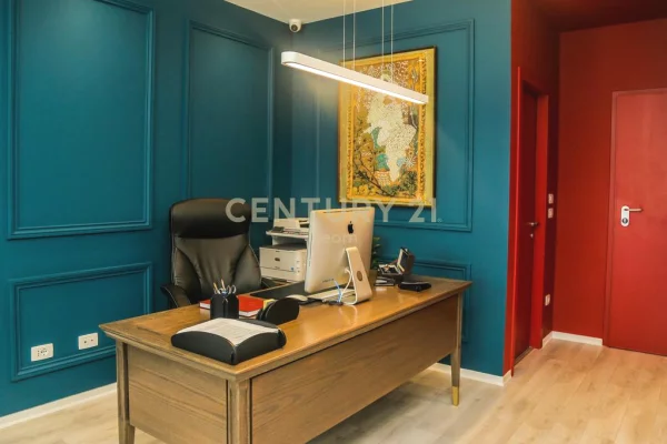 JEPET PER QIRA, ZYRE E INVESTUAR NE DETAJ, TEK STADIUMI DINAMO