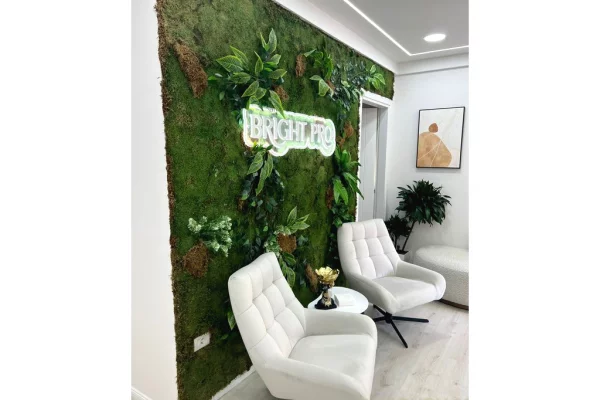 Ambjent komercial me qira perballe Qendres Tregtare Kristal!