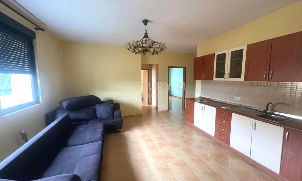 JAPIM ME QIRA APARTAMENT 3+1+2 TEK MINISTRIA E JASHTME !