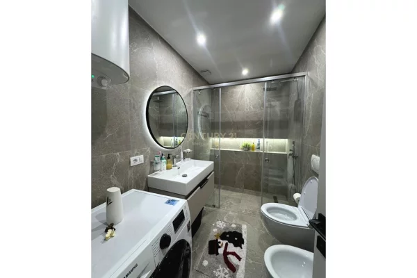 Shtepi ne shitje Apartament ne Tirane, 2+1, Mobilimi E mobiluar, Pagesa 155,000  Euro.