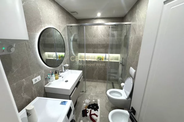 Shtepi ne shitje Apartament ne Tirane, 2+1, Mobilimi E mobiluar, Pagesa 155,000  Euro.