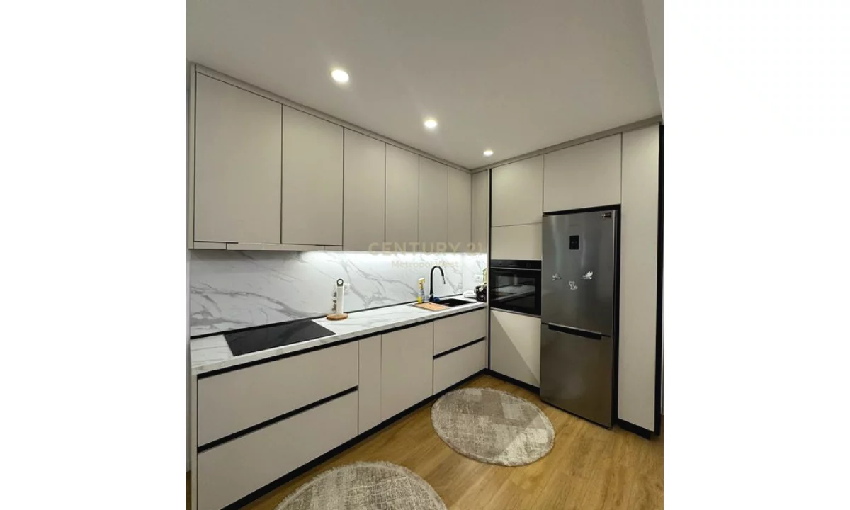 Shtepi ne shitje Apartament ne Tirane, 2+1, Mobilimi E mobiluar, Pagesa 155,000  Euro.