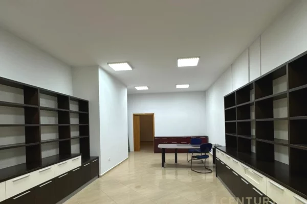 Business Property for Rent 1+1 in Tirana - 850 Euro