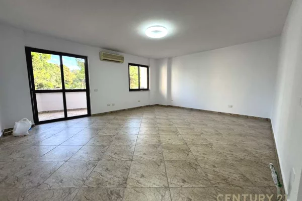 Business Property for Rent 3+1 in Tirana - 1,000 Euro