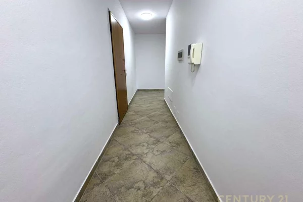 Zyre me qira prane Stadiumit Air Albania!