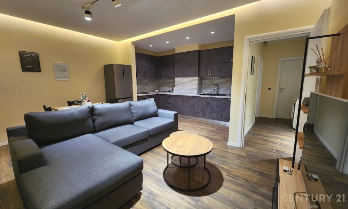 Shtepi ne shitje Apartament ne Tirane, 1+1, Mobilimi E mobiluar, Pagesa 269,000  Euro.