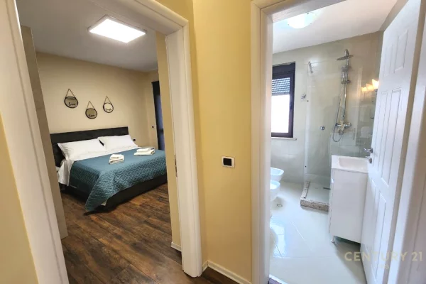 Shtepi ne shitje Apartament ne Tirane, 1+1, Mobilimi E mobiluar, Pagesa 269,000  Euro.