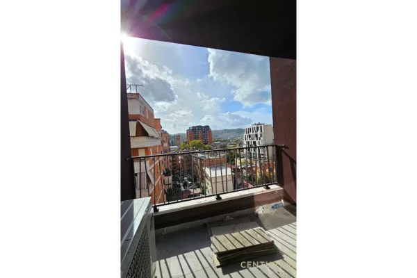 Business Property for Rent 3+1 in Tirana - 1,000 Euro