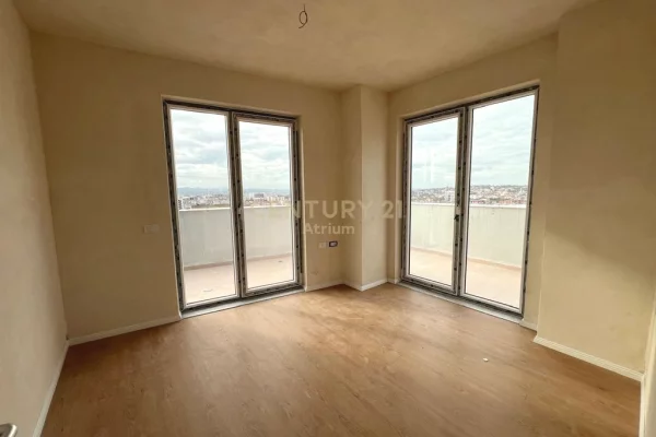 Shtepi ne shitje Apartament ne Tirane, 1+1, Mobilimi Bosh, pa mobiluar, Pagesa 145,000  Euro.