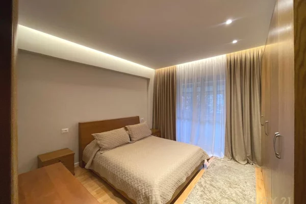 Shtepi me qera Apartament ne Tirane, 2+1, Mobilimi E mobiluar, Pagesa 1,200  Euro.