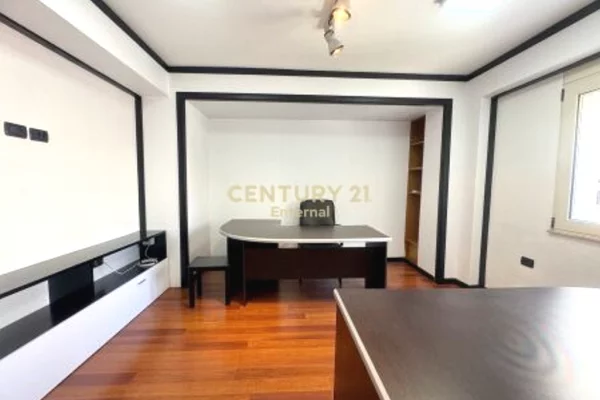 Business Property for Rent 3+1 in Tirana - 2,000 Euro