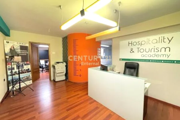 Business Property for Rent 3+1 in Tirana - 2,000 Euro