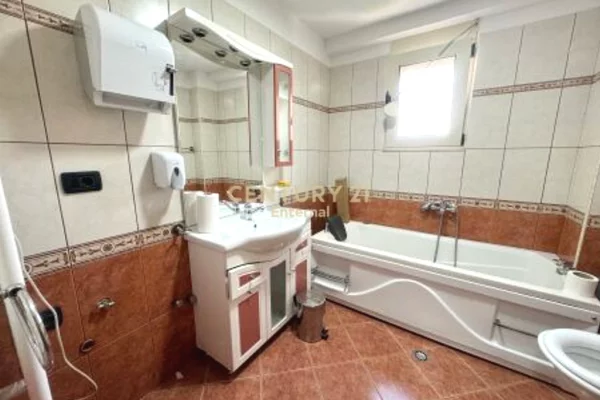 Zyre 3+1+2 per qira e mobiluar ne Bllok