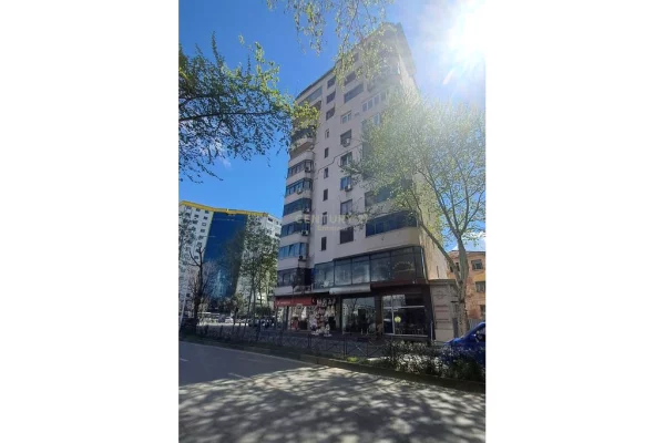 Business Property for Rent 1+1 in Tirana - 5,000 Euro