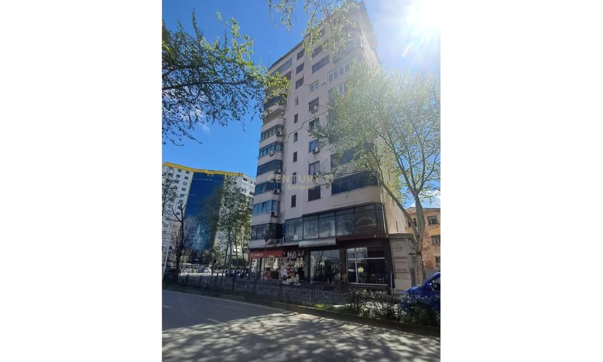 Ambjent per Qira Buze Rruge BULEVARDI I RI