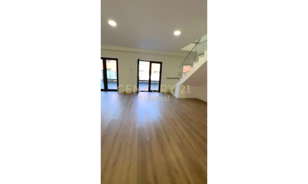 DUBLEX PER QERA GARDEN BUILDING