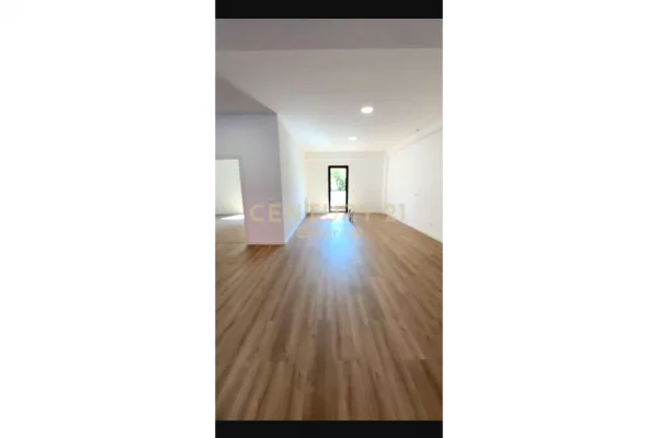 Business Property for Rent 3+1 in Tirana - 3,000 Euro