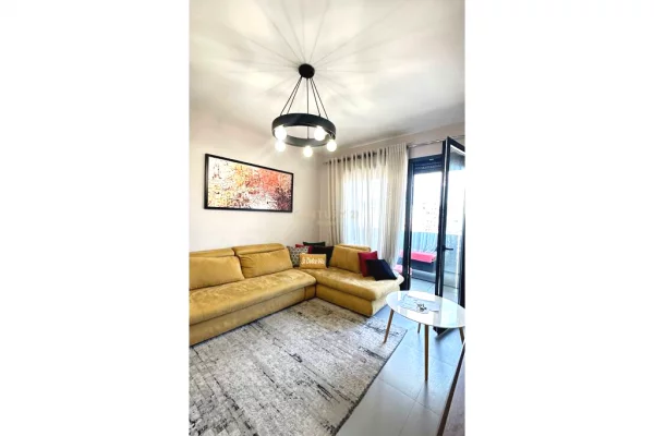 Shtepi me qera Apartament ne Tirane, 1+1, Mobilimi E mobiluar, Pagesa 900  Euro.